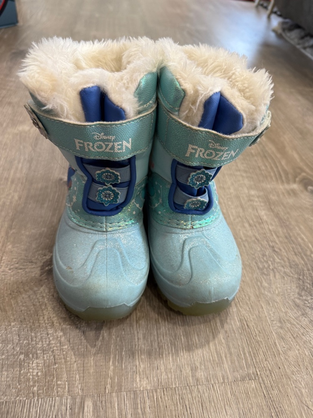 Target Disney Frozen Light Blue Snow Boots with White Fur